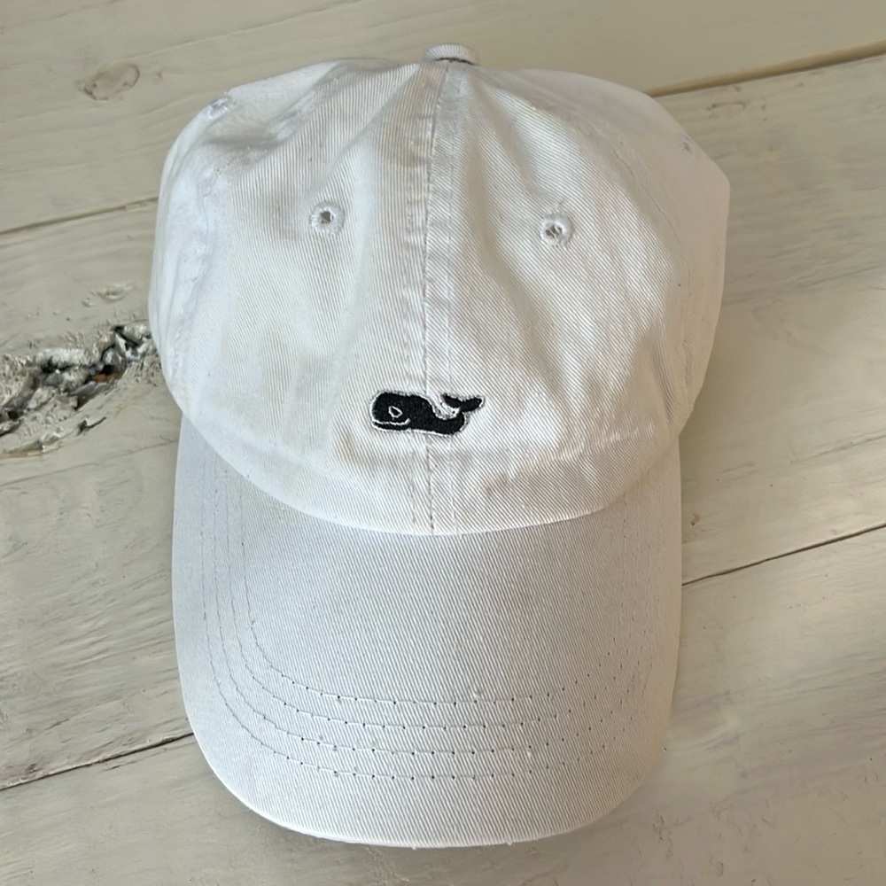 Vineyard Vines Whale logo hat